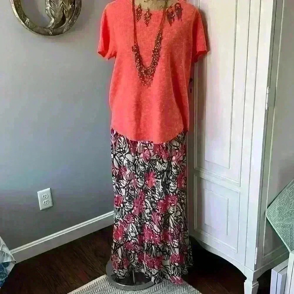 NIC+ZOE Dresses & Skirts - Nic & Zoe maxi skirt size L